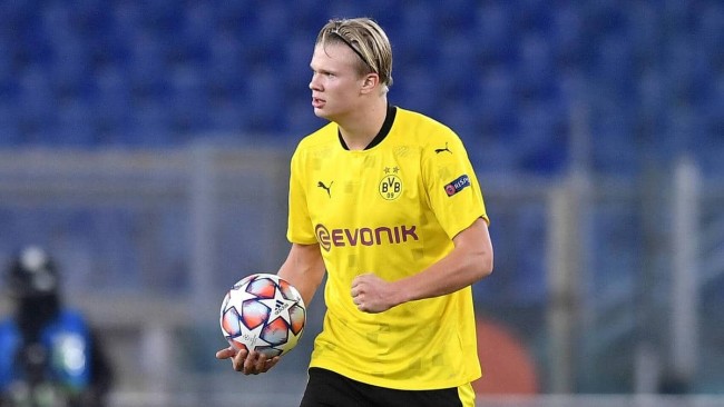 旗下球队乌拉圭第四级别联赛夺冠并升级，梅西、苏牙晒图祝贺