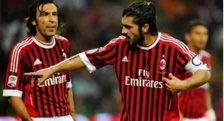 德甲半场：曼赞比破门，海登海姆0-1弗赖堡（德甲半场战况：曼赞比建功，弗赖堡客场1-0领先海登海姆）