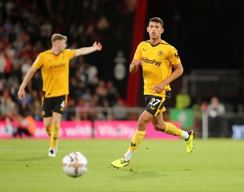 足球这项运动陪伴了我整个初高中，今天我十八岁了，...（十八岁的我：与足球同行的初高中岁月）