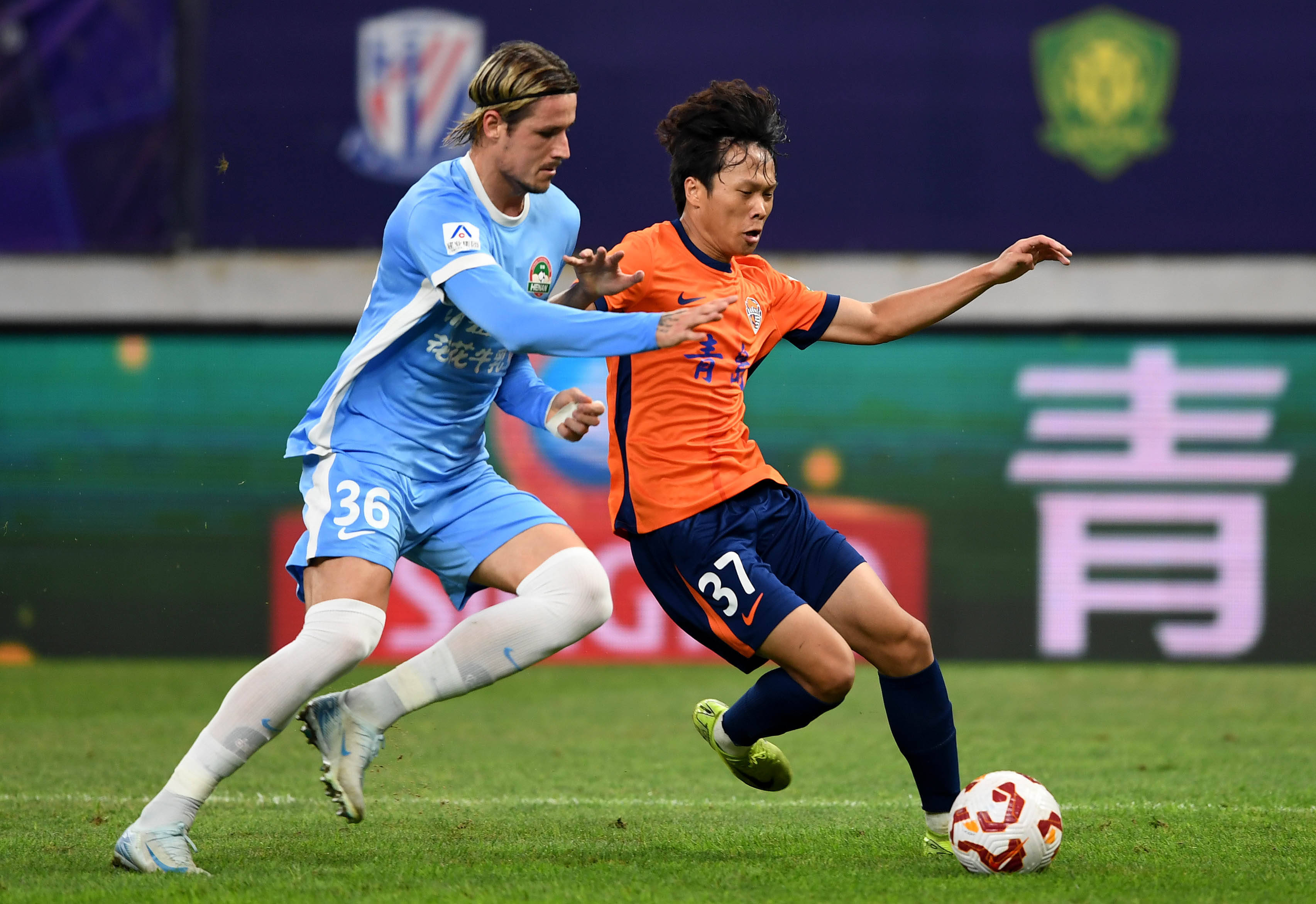 队报：德尚指控诽谤他和本泽马有矛盾的记者，本周四已开庭