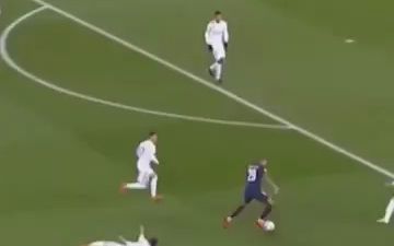 意媒：莫拉塔是科莫本赛季最大的失望，他需尽快恢复心理平衡