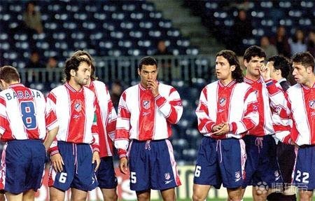 范加尔：如果阿贾克斯听我的，他们将在两三年内恢复正常（范加尔：若阿贾克斯采纳我的建议，两三年内就能重回正轨）